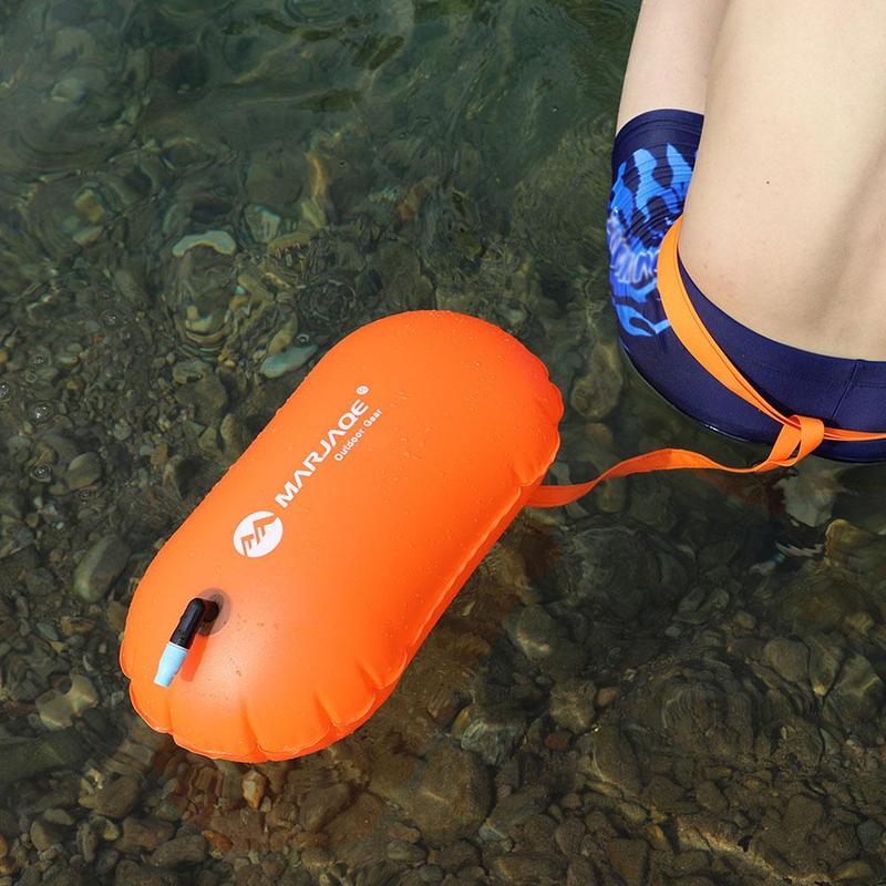 عوامة سباحة قابلة للنفخ لحمام  - مراجعة Swim Buoy Open Water وسعره